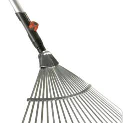 Gardena Fächerbesen Combisystem Mit Holzstiel 50 Cm Arbeitsbreite